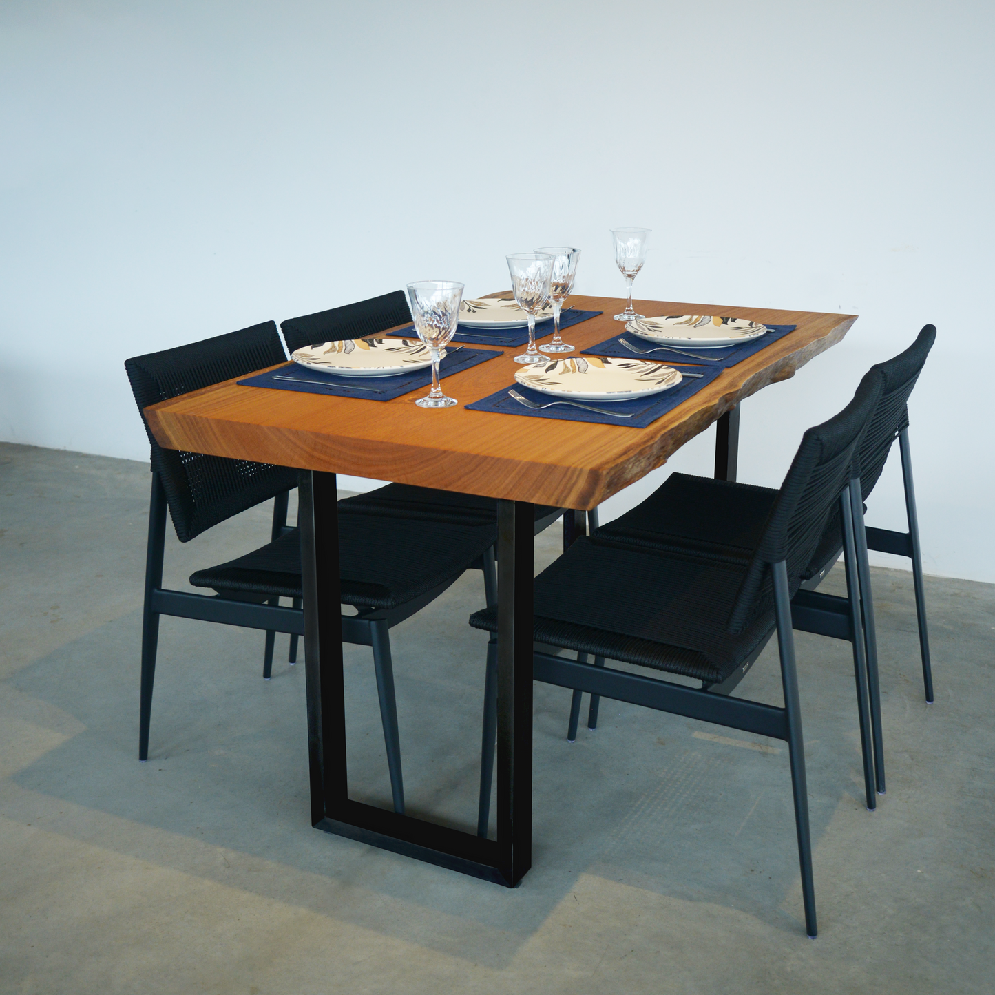 Conjunto Mesa de Jantar | 4 Lugares