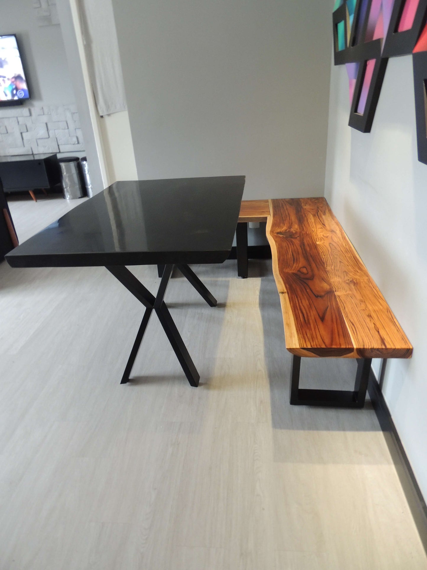 Mesa de jantar Ebanizada Resinada Rivertable 160x90